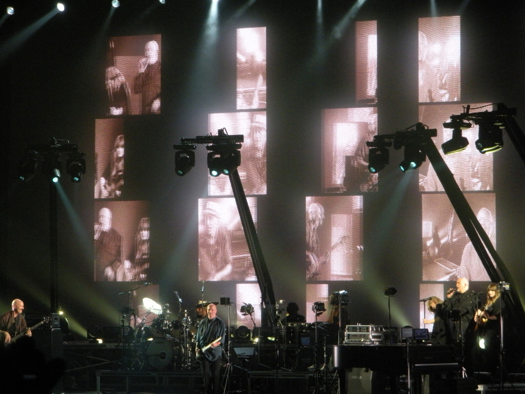 Peter Gabriel on stage September 21, 2012 in Philadelphia, Pennsylvania